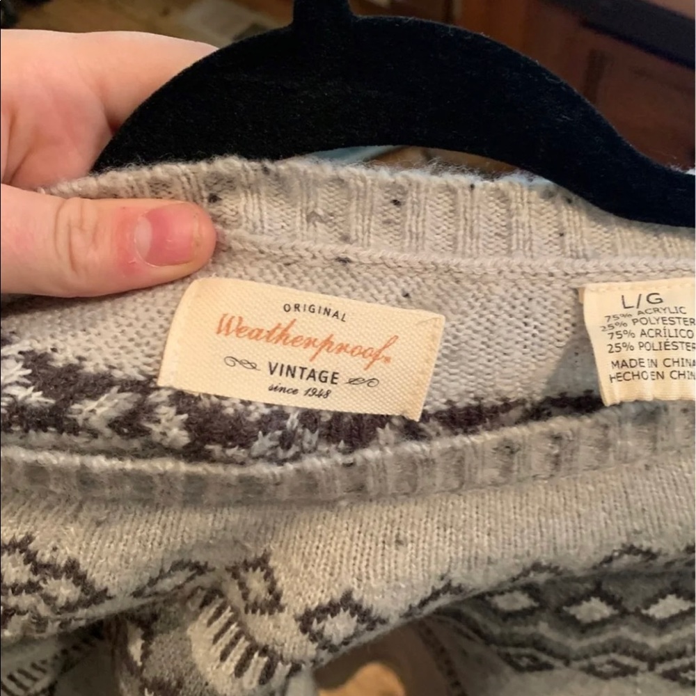 Sweater - Picture 3 of 3